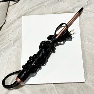Small hair curler wand